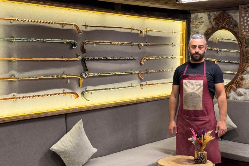 Karabük'te bastonculuk geleneğini tek başına yaşatıyor