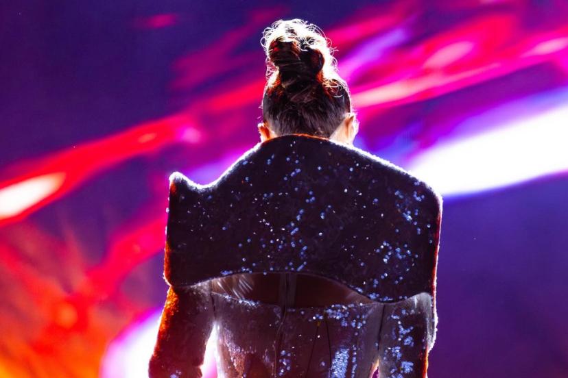 Yanına giden markasını soruyor! Şarkıcı Sıla güzel kokan parfümünün sırrını verdi