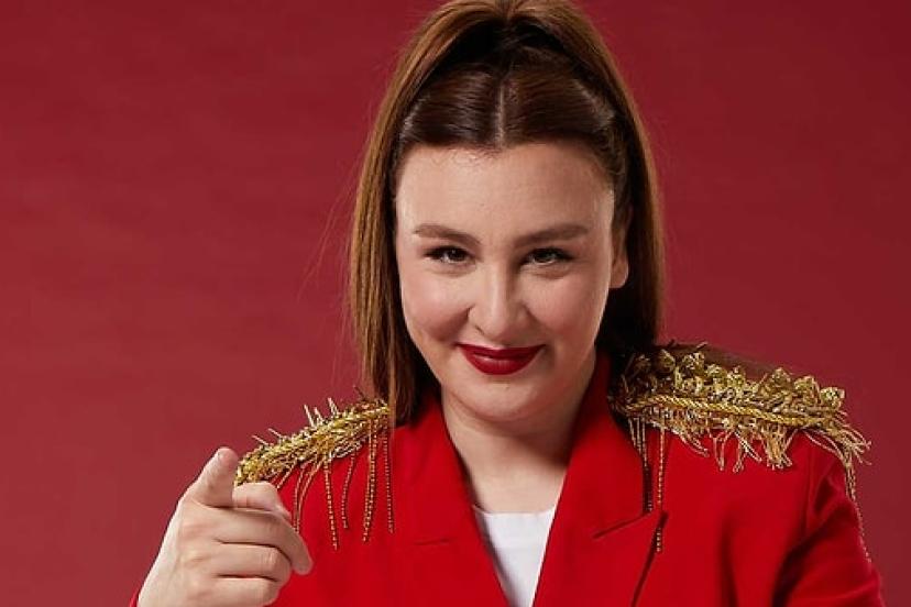 Yasemin Sakallıoğlu Kimdir?