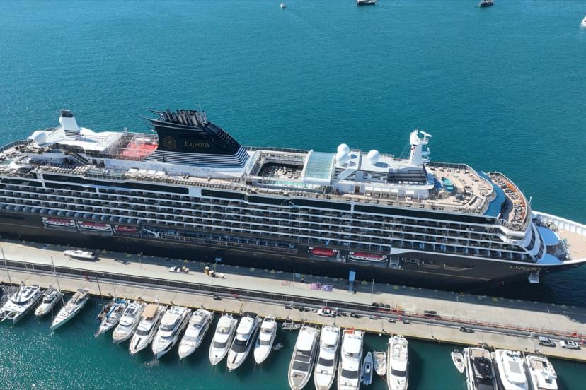 'Explora I' kruvaziyeri Marmaris limanına demirledi