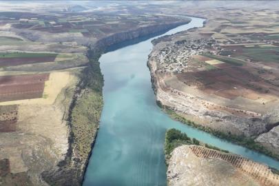 MÖ 3000 yıllık izler bulunuyor: Kızılin Kanyonu güzelliği ile büyülüyor