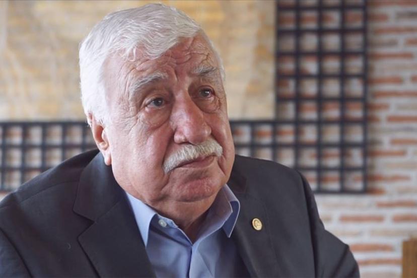 Tiyatro ve sinemanın duayenlerinden Ahmet Gülhan 85 yaşında hayatını kaybetti