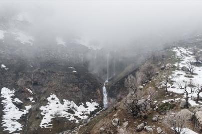 Hakkari’de karların çözülmesiyle şelaleler yeniden hayat buldu