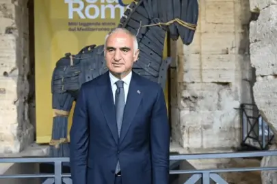 Roma'nın kalbi Kolezyum'da Troya'nın hikayesi dünyayla buluştu