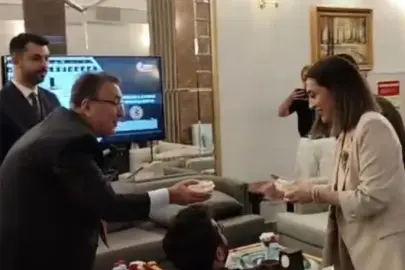 TBMM'de Muharrem ayı bereketi: 1500 aşure dağıtıldı