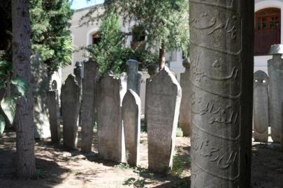 Mezar taşları kayıt altına alınıyor